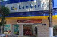 Loja de moda infantil multimarcas no Brás